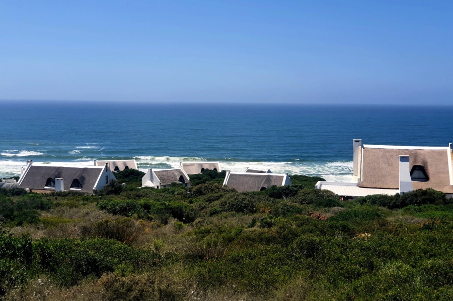 5 Bedroom Property for Sale in Boggomsbaai Western Cape